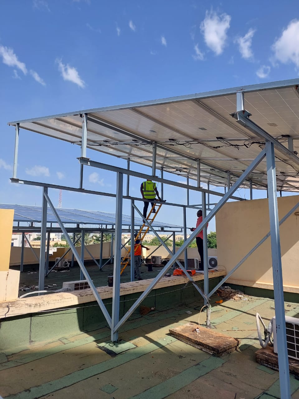 Projet MOHA COM - Système solaire installation professionnelle