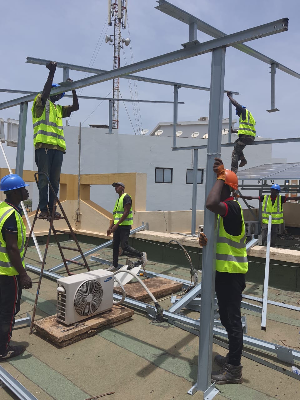 Projet MOHA COM - Onduleurs et batteries installation solaire