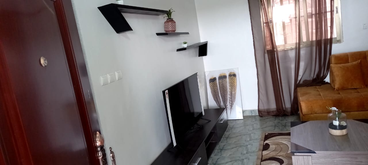 Espace repas — appartement de standing Bamako