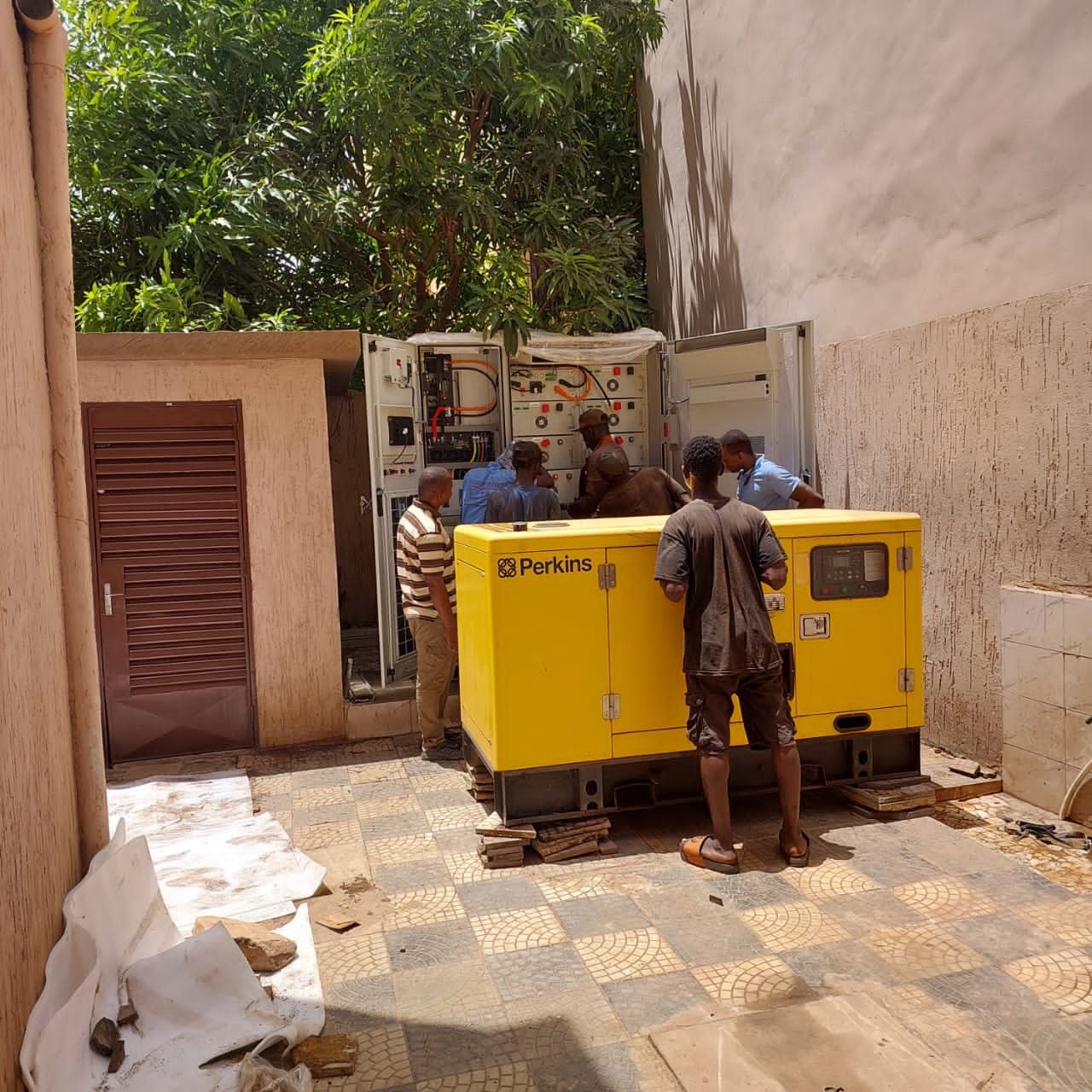 MOHA COM SARL - équipements et installations électriques HTA/BT - groupe electrogene/equipement electrique
